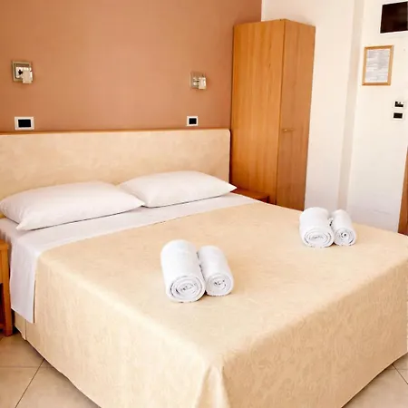 Favorita Easy Hotel 3*