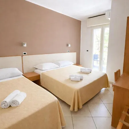 Hotel Favorita Easy Stay B&B 3*
