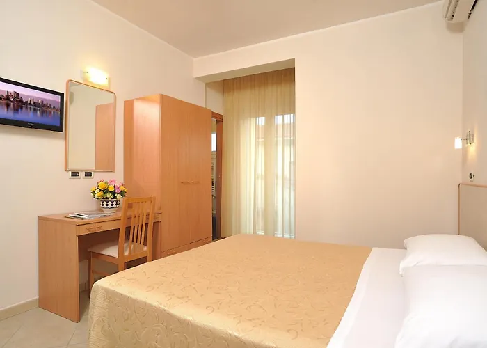 Hotel Favorita Easy Only 3*