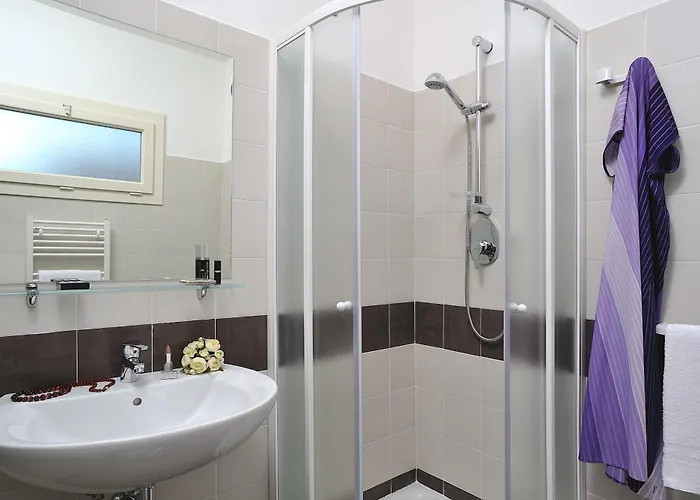 Favorita Easy Only Hotel