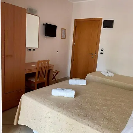 Hotel Favorita 3*