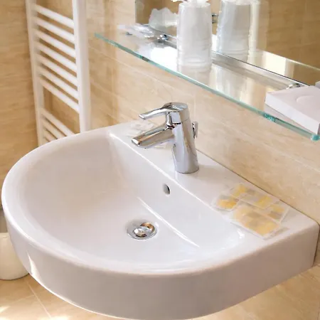 Favorita Easy Only ホテル チェゼナーティコ