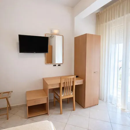Hotel Hotel Favorita 3*