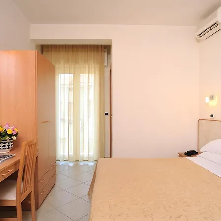 Otel Favorita Cesenatico
