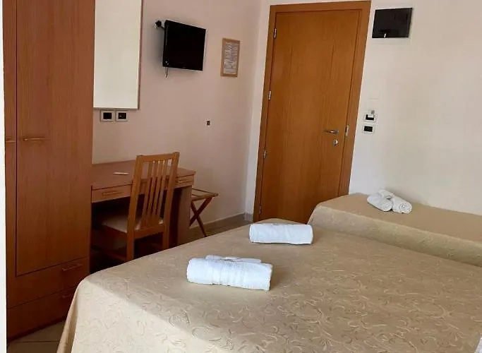 فندق Favorita 3*