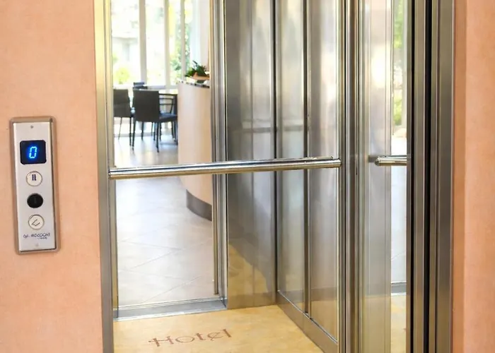 ホテル Favorita Easy Only