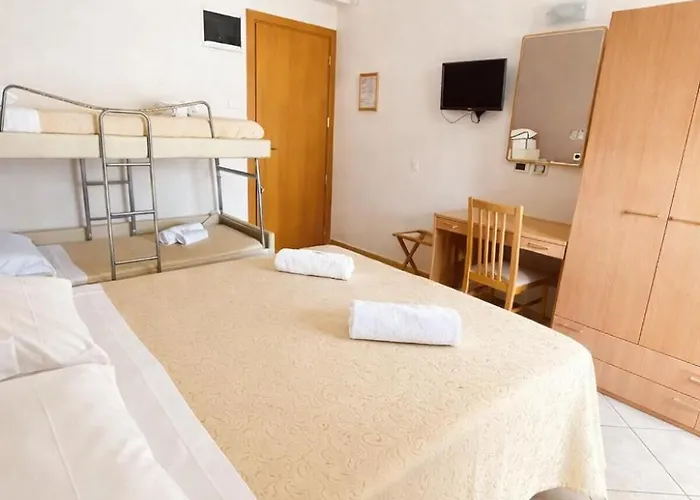 Favorita Easy Only ホテル