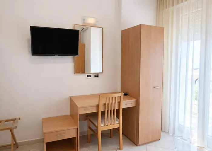 Hotel Favorita Easy Only 3*